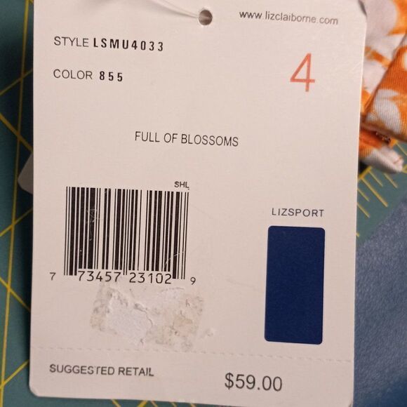 NWT Liz Claiborne Cropped pants - Picture 2 of 5